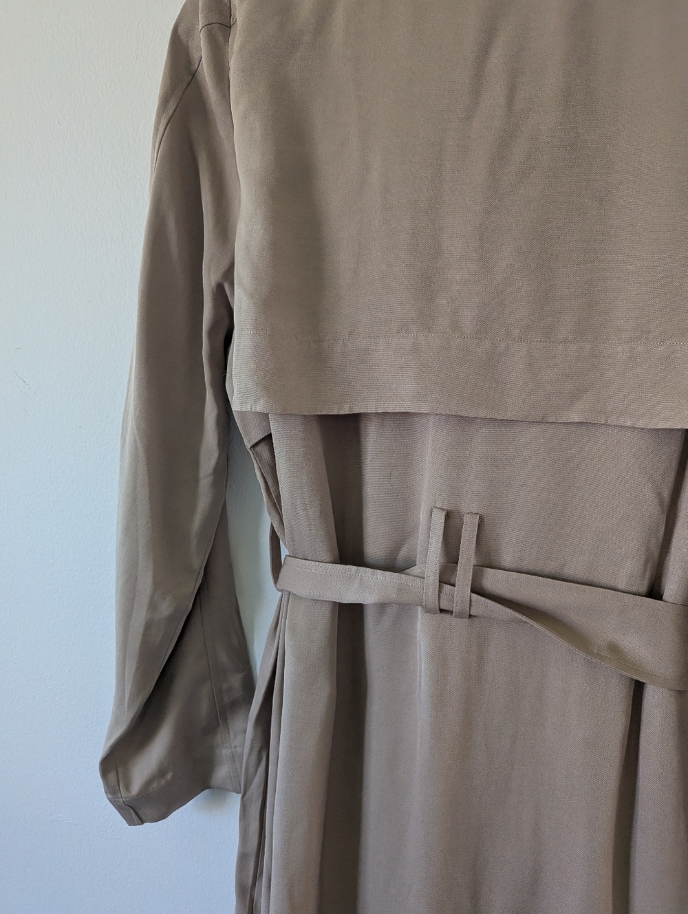 NWT! Darling Overcast Lightweight Belted Trench Coat In Tan M - Picture 10 of 12